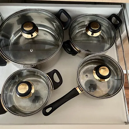 Schoene In Ruhiger Lage Mit Garten.