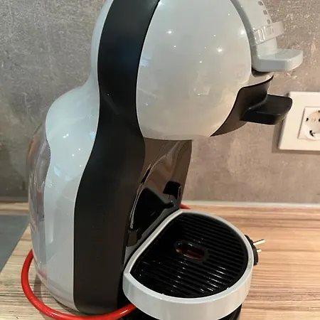 Schoene In Ruhiger Lage Mit Garten.