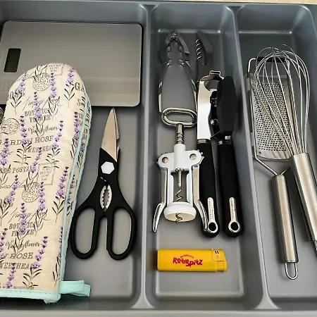 Schoene In Ruhiger Lage Mit Garten.